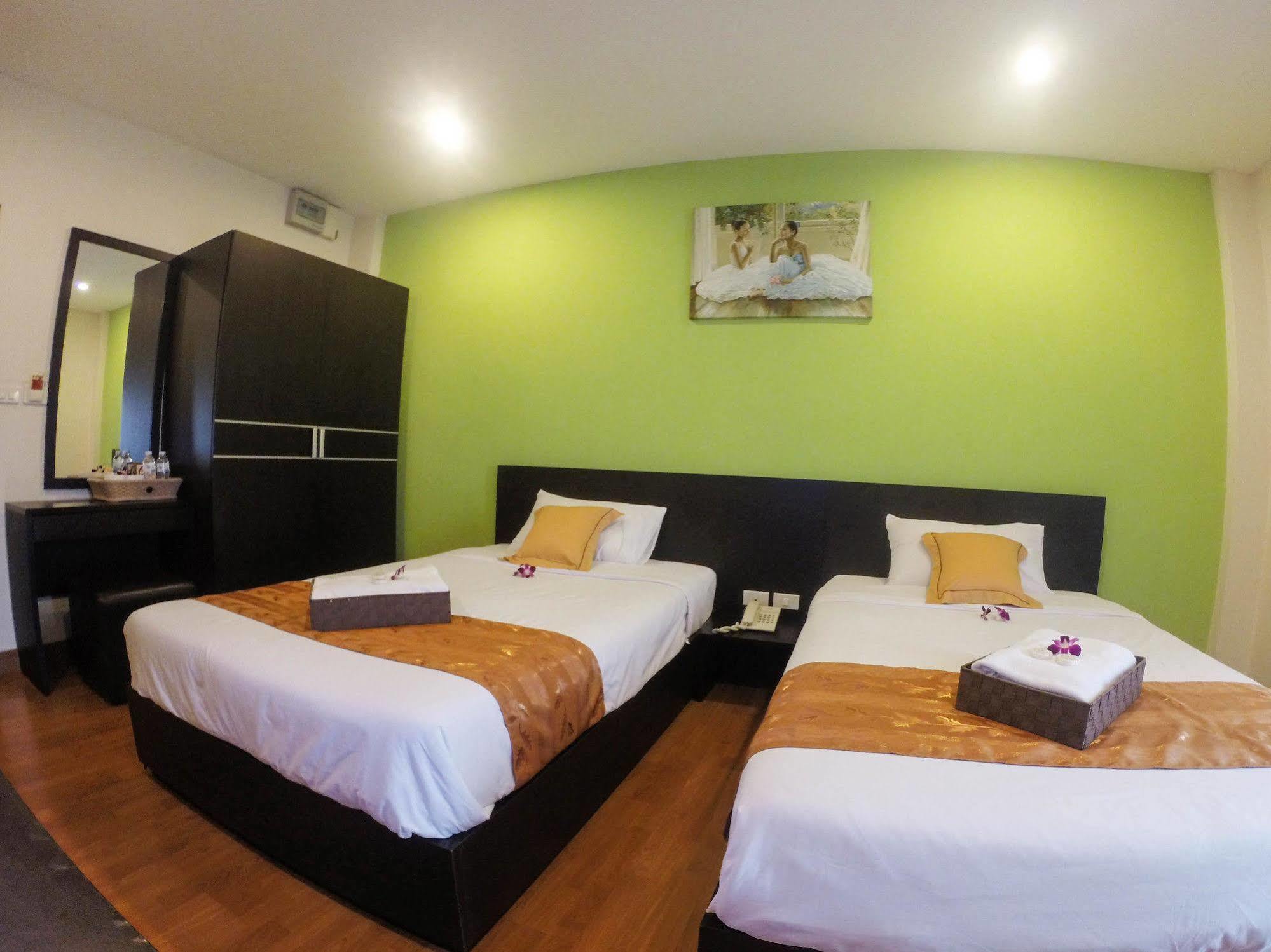 The Irish Clock Hotel Udon Thani Exterior photo